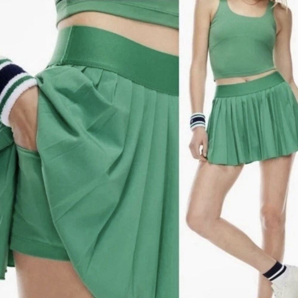 TnAction Womens Green Solid Pleated Skort Short Spandex Medium Preppy Tennis